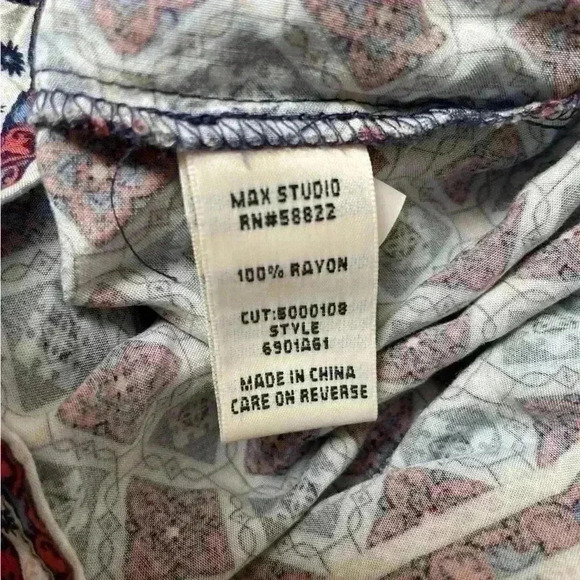 Max Studio Women’s S Long Sleeve Romper Short One Piece Great For Europe/Cruise - Picture 12 of 12